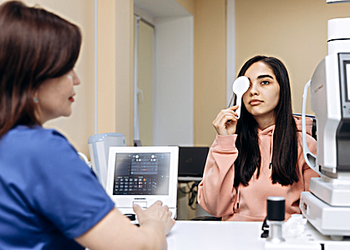 Фото клиники Офтальмологическая клиника Смотри на Толстого — №29