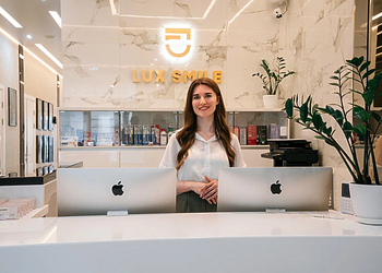 Фото клиники Lux Smile (Люкс Смайл) на Донбасской — №1