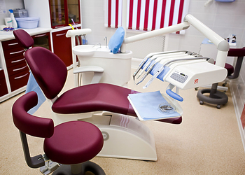 Фото клиники Семейная Стоматология на Комендантской площади — №3