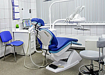 Фото клиники Стоматологическая клиника Семья на Текстильной — №2