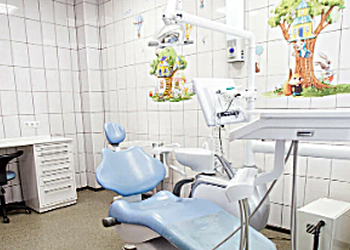 Фото клиники Стоматологическая клиника Семья на Текстильной — №3