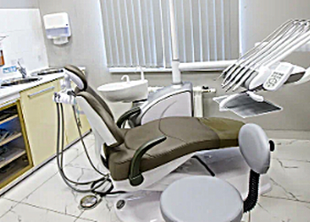 Фото клиники Стоматологическая клиника Семья на Победы — №3