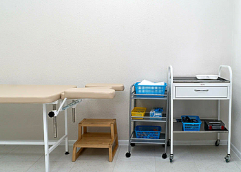 Фото клиники Многопрофильная клиника В Надежных Руках на Тургенева 54 — №4