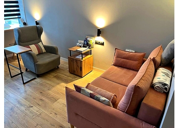 Фото клиники Школа Эмоций Оксаны Палеховой на проспекте Энергетиков — №7