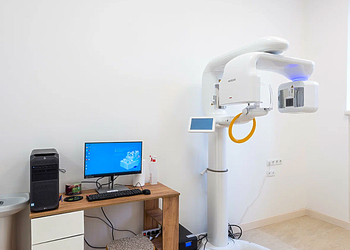 Фото клиники Стоматология Добреньков Дентал Клиник (Dobrenkov Dental Clinic) — №6