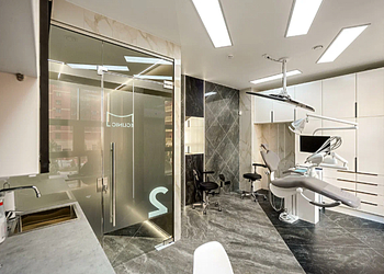 Фото клиники Стоматология ECLINIC (Еклиник) на Дыбенко — №3