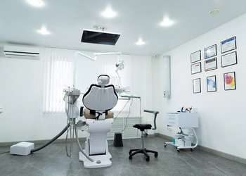 Фото клиники Dental Clinic (Дентал клиник) на Урванцева — №4