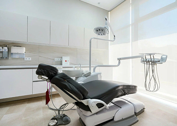 Фото клиники Lux Smile (Люкс Смайл) на Генерала Епишева — №11