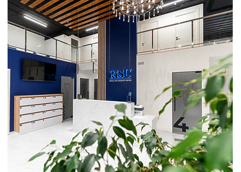 Фото клиники RISU (Рису) на б-ре им. Дмитрия Шостаковича — №2