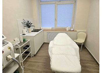 Фото клиники Золотое Правило на пр-те Октября — №5