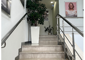 Фото клиники Стоматология грамотного выбора Винир — №9