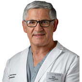 Баиев Хасан Жунидович — пластический хирург, челюстно-лицевой хирург