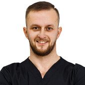 Лазарев Денис Васильевич — стоматолог, стоматолог-хирург