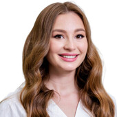 Фаварисова Динара Радиковна — стоматолог, стоматолог-хирург