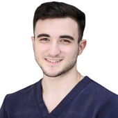 Хачатрян Эрик Михайлович — стоматолог-хирург, стоматолог-терапевт