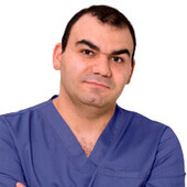 Амаякян Андраник Арсенович — стоматолог-ортопед, стоматолог