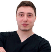 Денхаев Илья Михайлович — стоматолог-хирург, стоматолог