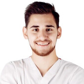Мирзоян Артём Сергеевич — стоматолог-ортопед
