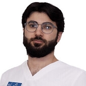 Али Ренас Бакриевич — стоматолог, стоматолог-хирург