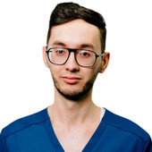 Розыбаев Азиз Разыбаевич — окулист (офтальмолог)