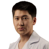 Касымов Эрлан Романович — сосудистый хирург, флеболог