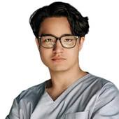 Байкуатов Азамат Майрамбаевич — стоматолог, стоматолог-хирург