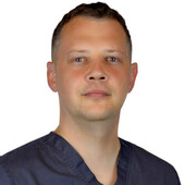 Лапочкин Виталий Александрович — травматолог, мануальный терапевт