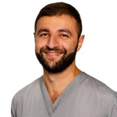 Торосян Грачик Сержикович — стоматолог, стоматолог-хирург