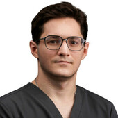 Афанасьев Максим Михайлович — стоматолог, стоматолог-хирург