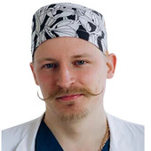 Клюкинов Виктор Евгеньевич — пластический хирург