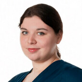 Светлова Ксения Вячеславовна — стоматолог, стоматолог-хирург