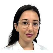 Каракозова Ангелина Игоревна — стоматолог