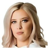 Шарапова Оксана Анатольевна — дерматолог, косметолог