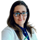 Люнькова Регина Николаевна — нарколог, психотерапевт