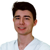 Киргинцев Артем Дмитриевич — стоматолог