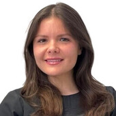 Зарипова Юлия Олеговна — стоматолог, стоматолог-пародонтолог