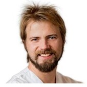 Корновян Денис Александрович — стоматолог, стоматолог-имплантолог