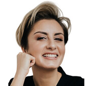 Акопян Янина Арменовна — стоматолог, стоматолог-ортодонт