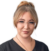 Гнатовская Анна Петровна — стоматолог, стоматолог-имплантолог