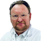 Манин Роман Алексеевич — невролог