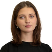 Наумова Ксения Сергеевна — стоматолог-терапевт