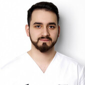 Халилзаде Эльдар Эльмарович — стоматолог-имплантолог, стоматолог