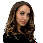 Мезинцева (Дятлова) Анастасия Павловна — пластический хирург