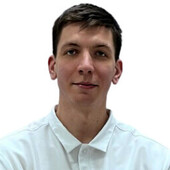 Крылов Ярослав Игоревич — стоматолог-хирург