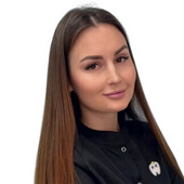 Романькова Евгения Евгеньевна — стоматолог, стоматолог-ортодонт