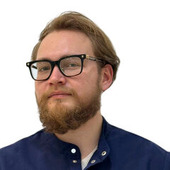 Кряжев Евгений Анатольевич — стоматолог, стоматолог-хирург