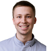 Сланов Александр Алексеевич — стоматолог-терапевт, стоматолог