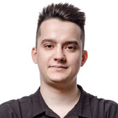 Махмутов Роман Севбянович — стоматолог