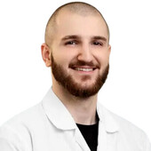 Мкртчян Грачик Арамович — стоматолог, стоматолог-терапевт