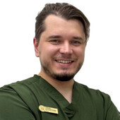 Криушин Артем Евгеньевич — стоматолог-ортопед, стоматолог-хирург